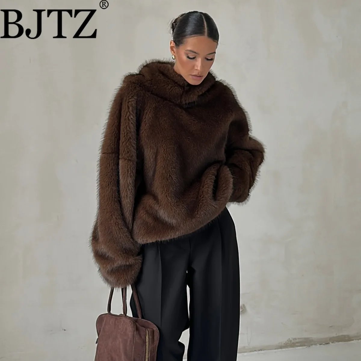 BJTZ شتاء 2025 المرأة مقنعين فو المنك أفخم سترة ناعمة مصمم المتضخم أنيقة الحد الأدنى مريحة بلايز عادية #1