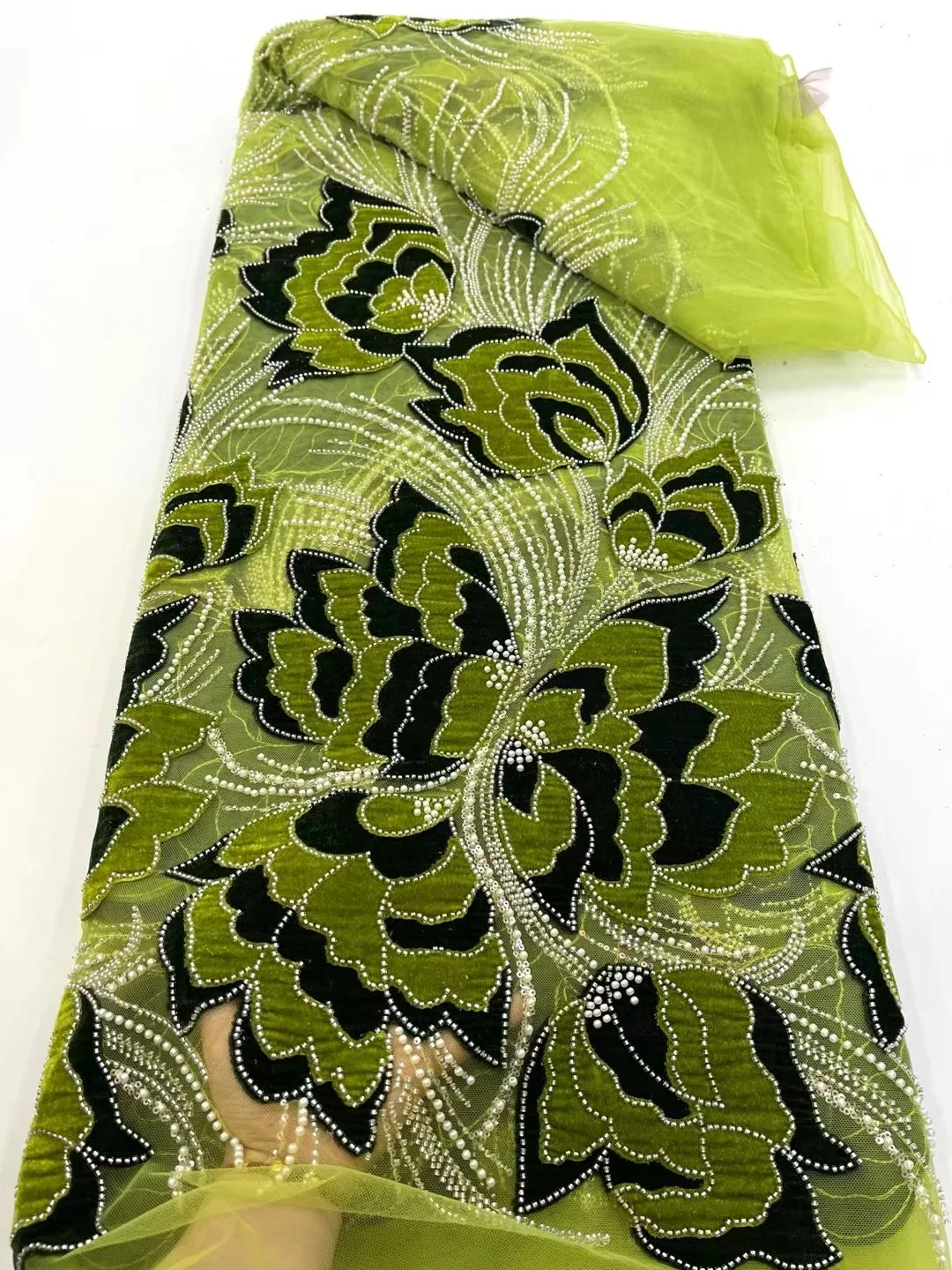 

2025 African Nigeria High-Quality Velvet Beaded Sequins French Tulle Lace Fabric Dress Nigerian 5 Yards For Wedding Party Women