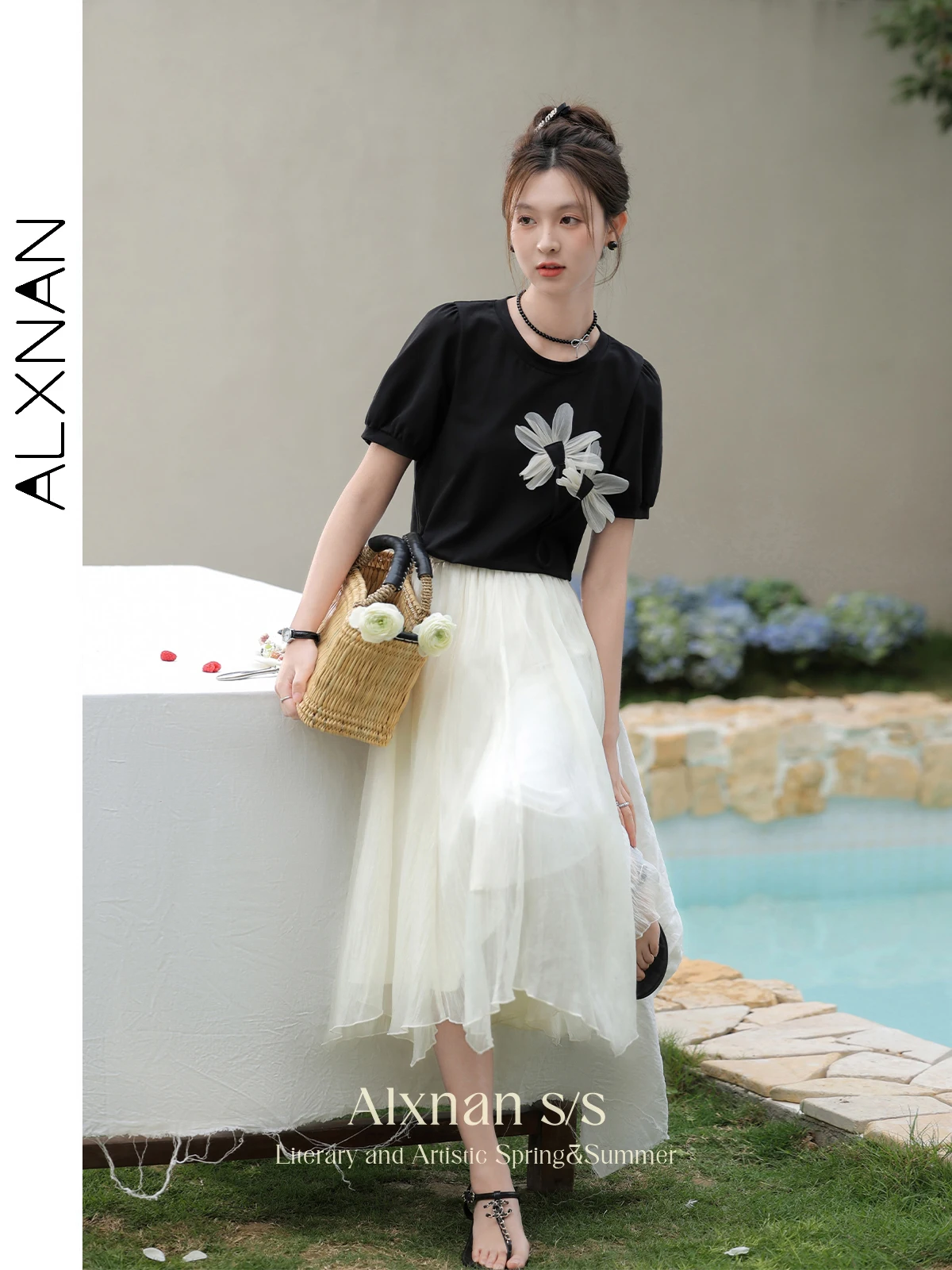 ALXNAN Summer Black T-shirt Women 2024 Simple Fashion Straight-cut Cotton Blend Tees Short Sleeve Tops Womans Clothing L33921