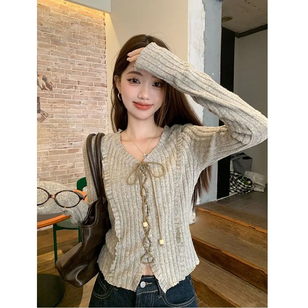 Sweet Gentle Style V-Neck Tie 2026 Spring Slimming Design Long Sleeve Knitted Top Women's Fashion Body Shape Enhancing Crew Neck