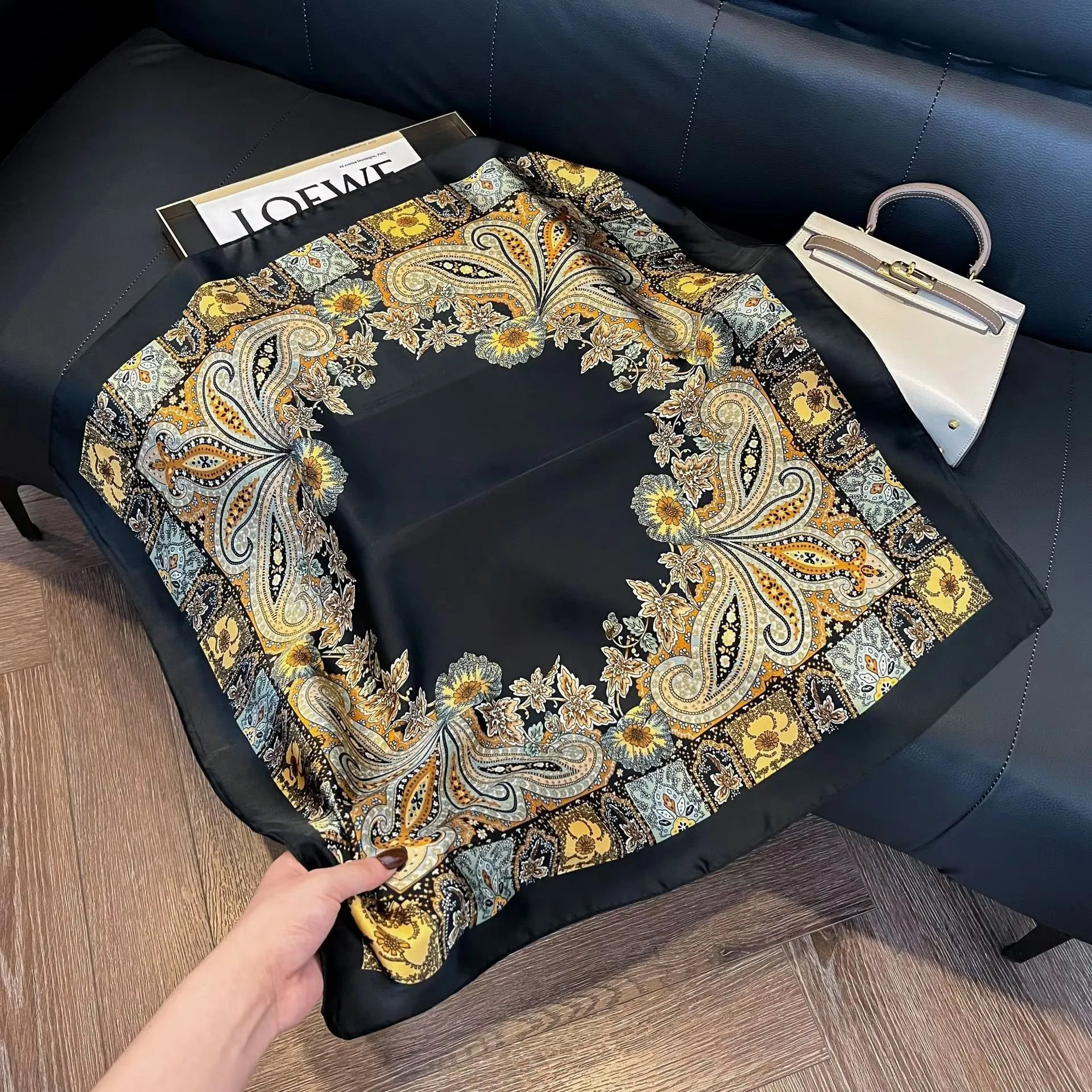 2026 New Retro Print Cashew Scarf Women Simulated Silk Hijab Versatile Neckerchief Satin Shawl Bag Ribbon Headband Wraps Bandana view 6