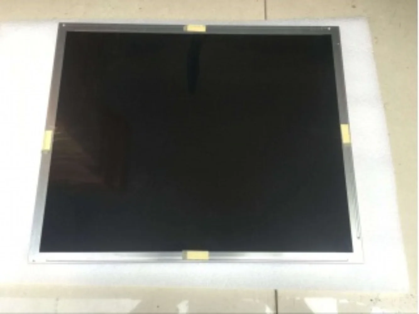 

LQ181E1LW31 LCD display screen