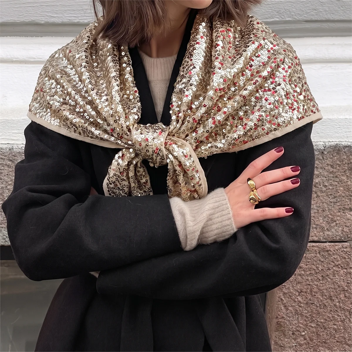 Women Sequin Triangle Scarf Sparkly Glitter Headscarf Lightweight Bandana Versatile Neck Kerchief Party Fashion Accessory