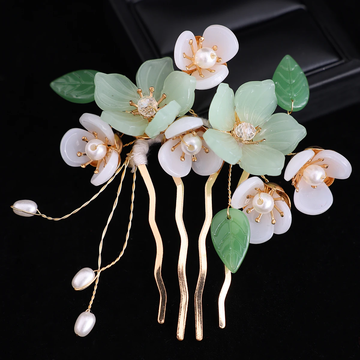 Vintage Handmade ดอกไม้ไข่มุกหวีผมสําหรับเจ้าสาวงานแต่งงานอุปกรณ์เสริมผม Headpiece Party Pageant ของขวัญ