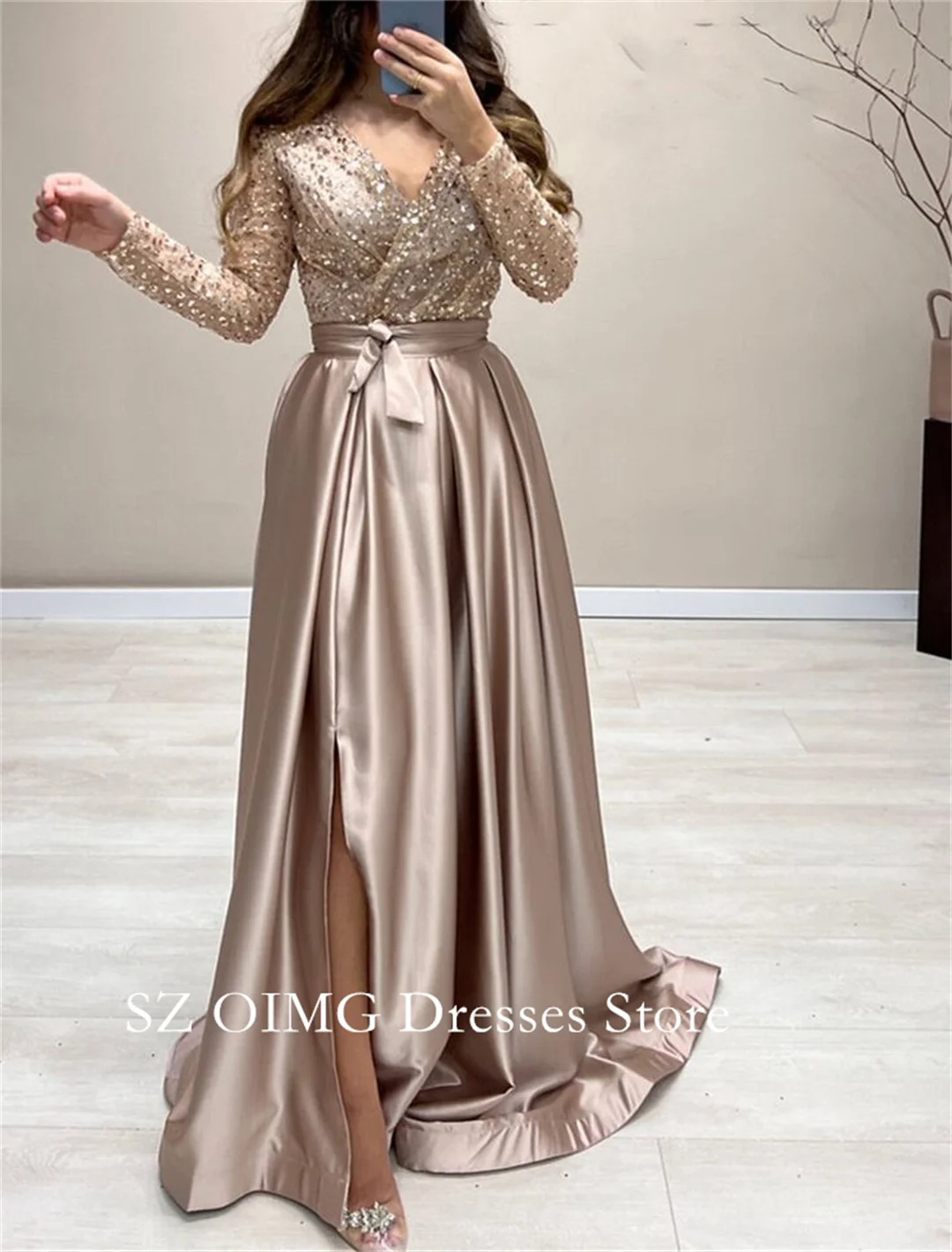 

OIMG New Design V-Neck Prom Dresses Saudi Arabic Women Side Slit Sequined Customized Champagne Evening Gowns Formal Party Dress