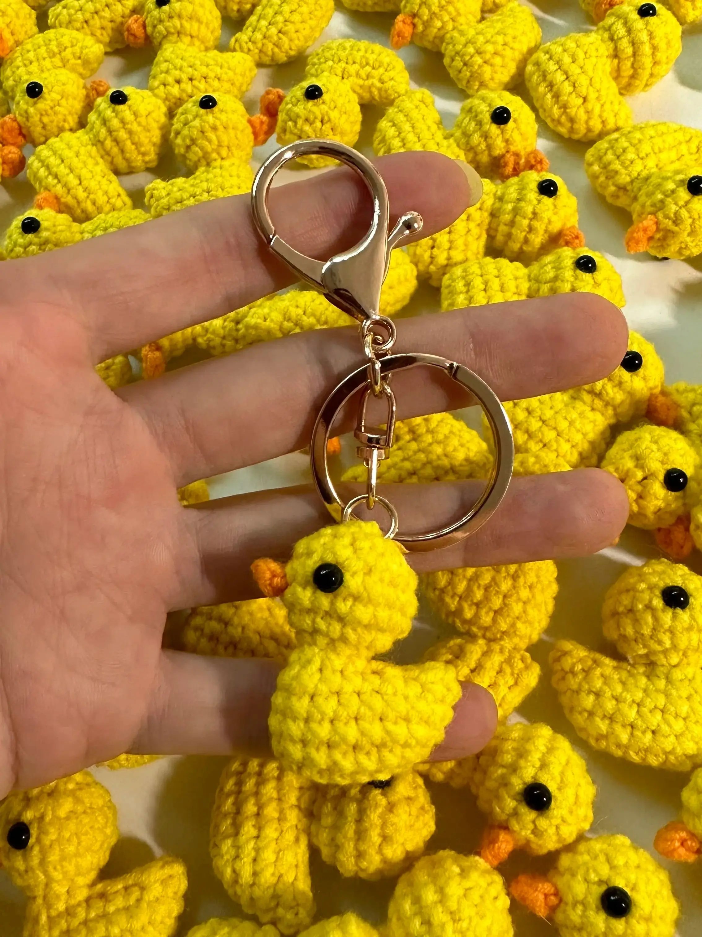 Mini porte-clés tricoté en forme de canard mignon, pendentif en Crochet fait à la main, sac de voiture créatif, breloque pour téléphone portable, cadeau, vente en gros, décoration de vêtements