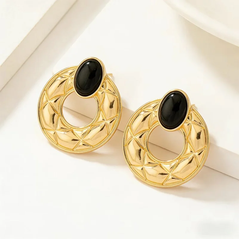 

Elegant Lady Large Circle Alloy Stud Earrings Vintage Unique Accessory for Daily Wear And Parties Versatile Fashion Jewelry