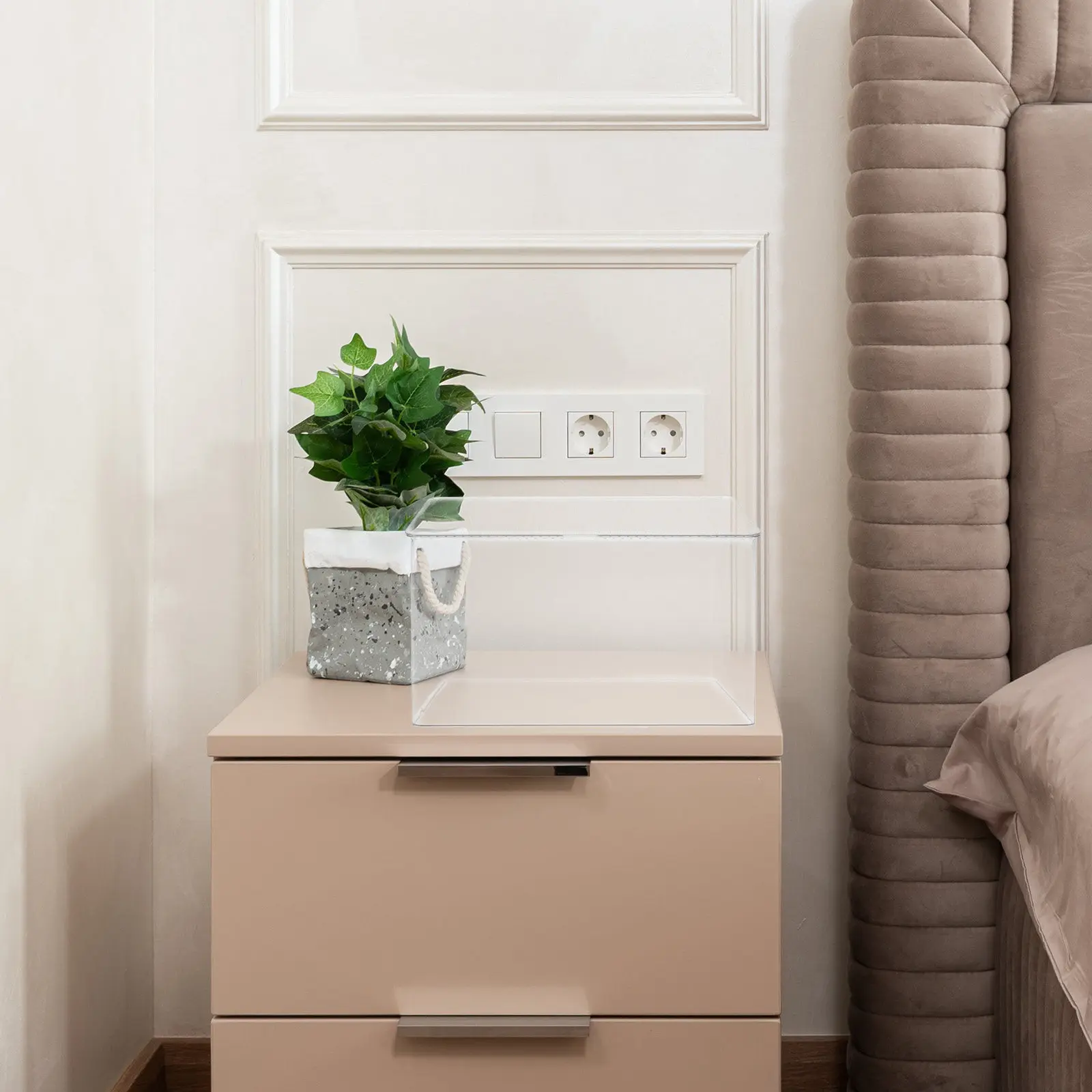 

Transparent Acrylic Badge Display Case Large Capacity Organizer Box Storage Organizer Bin Clear Box Lid for Home Office