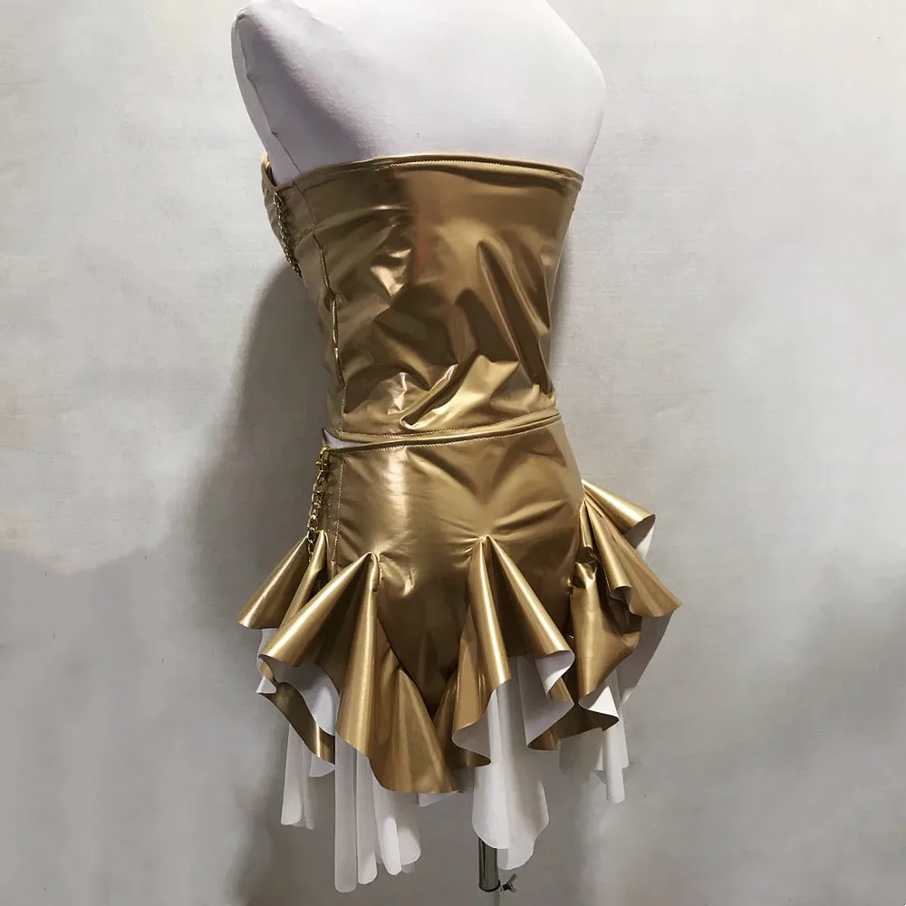 ゴールドパテントレザーストラップレストップスミニスカートスプリットセット女性歌手ダンサーパフォーマンス衣装バーナイトクラブセクシーなステージ着用