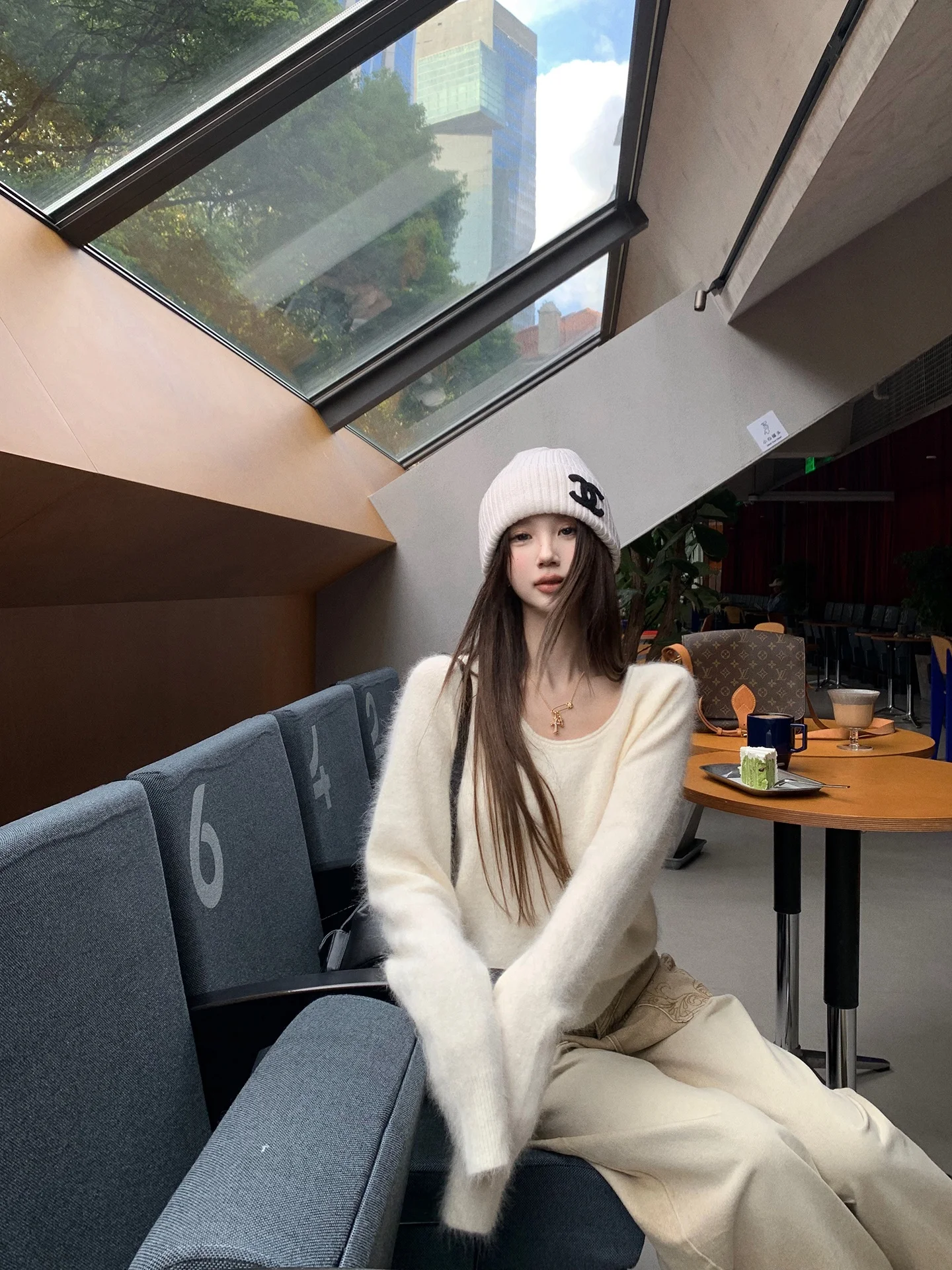 

Теплый вязаный свитер Tongiiuu Cloud Milk Soft Plu из кроличьего пуха для женщин, свободный крой, с эффектом похудения, комфортный, с длинными рукавами и круглым вырезом