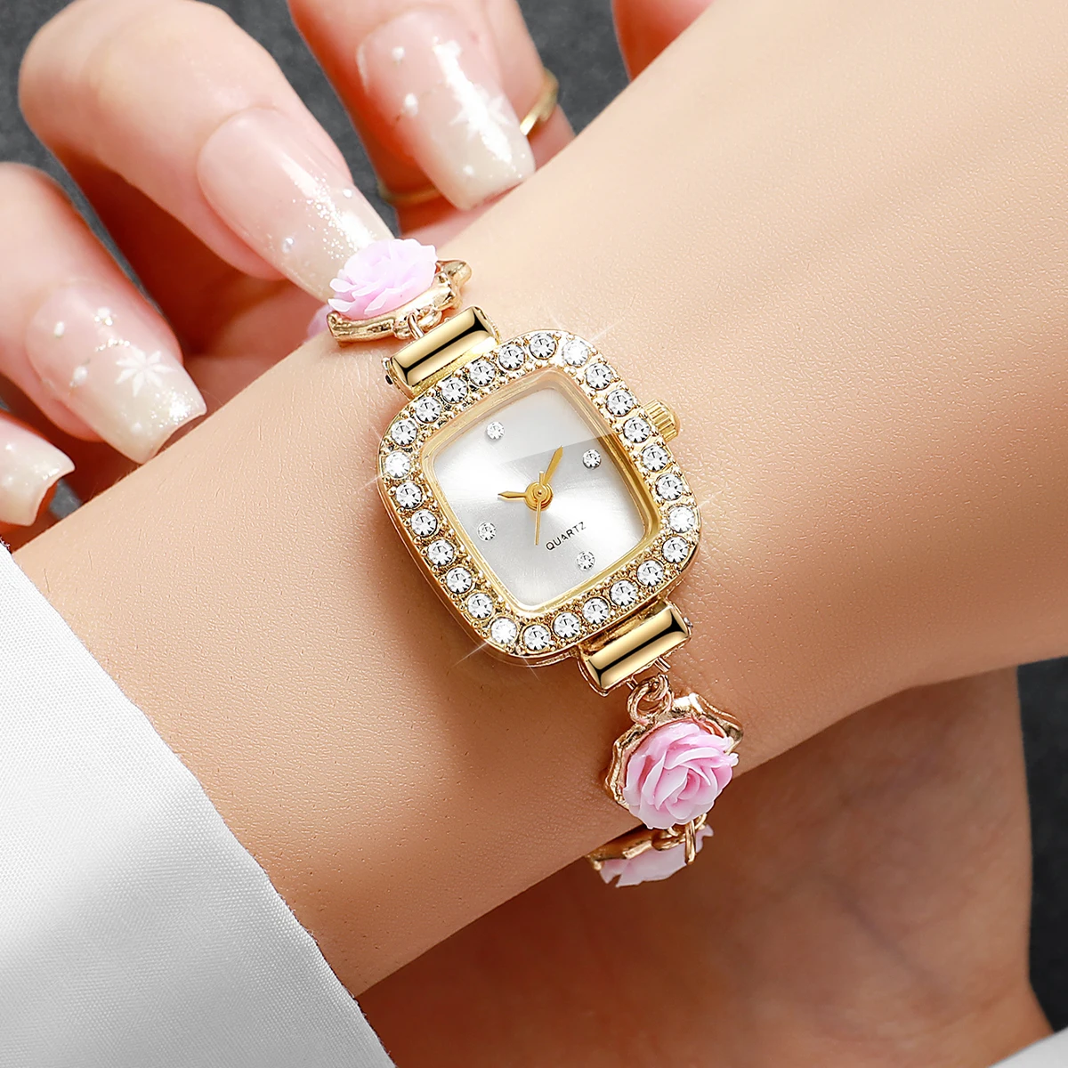 Fashion Square Rhinestone Women Quartz Watch Pink Flower Bracelet Strap Ladies Dress Wristwatches Relogio Feminino（Without Box）