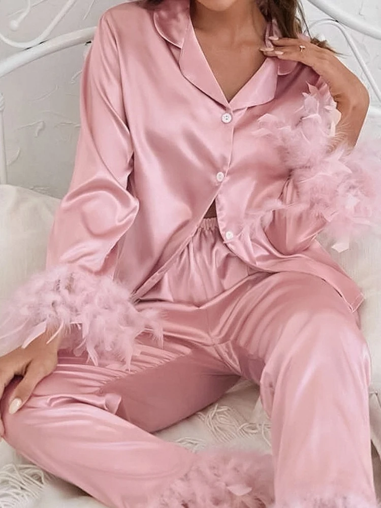 

Весенний женский комплект пижамы из шелкового атласа с перьевым декором на манжетах, 2 предмета: рубашка с длинным рукавом на пуговицах и брюки, домашняя одежда для сна