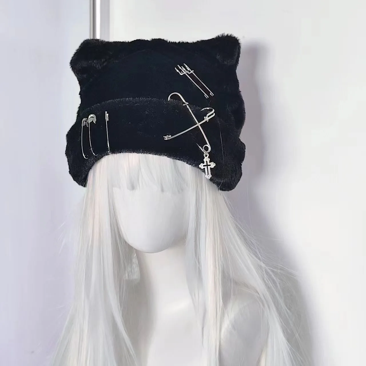 

Black/White Y2K Handmade Cat Ear Winter Hat Subculture Punk Personality Plush Warm Windproof Cap lolita accessories