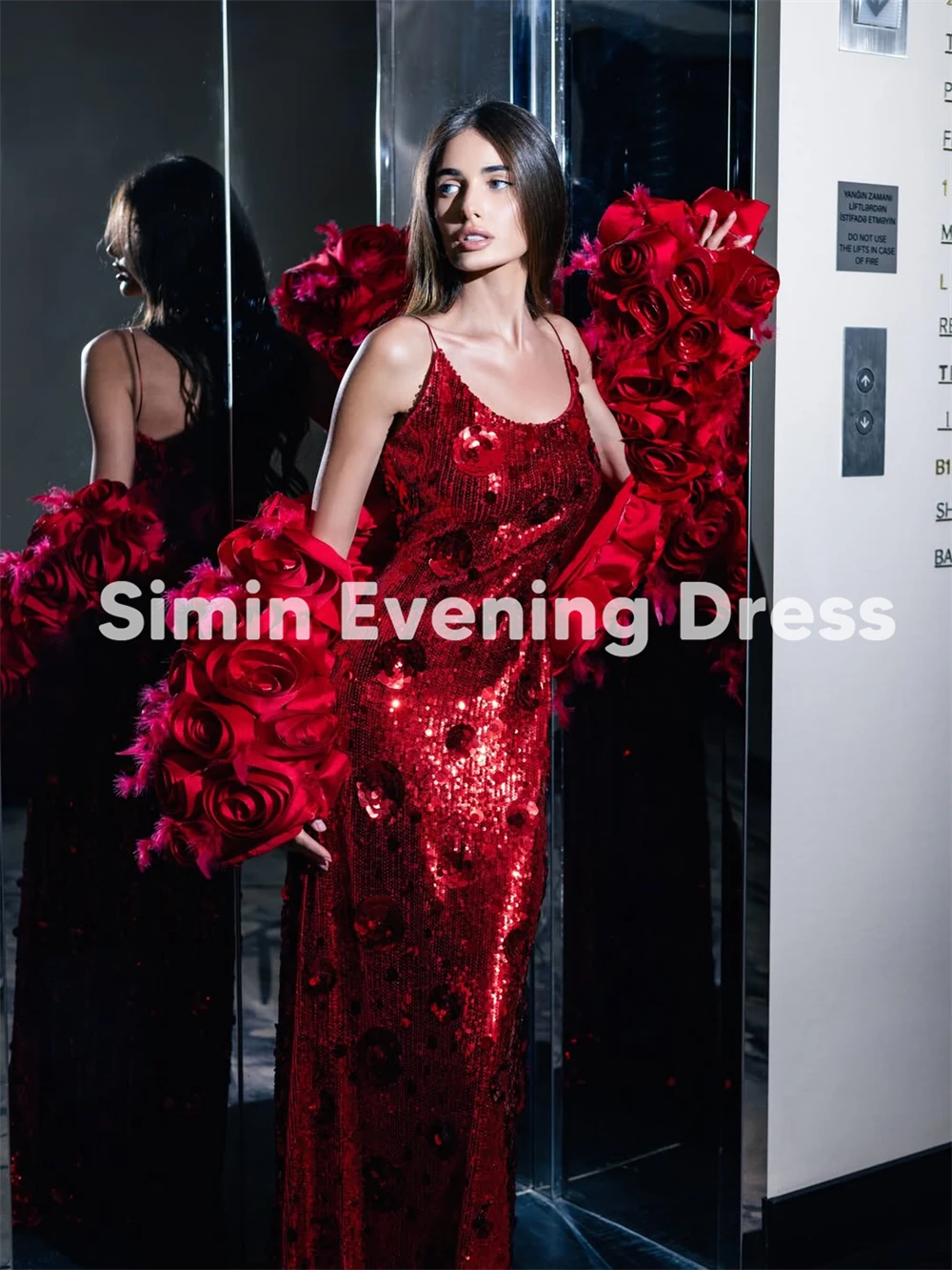 فساتين سهرة نسائية من Simin بحزام سباغيتي مستقيم ترتر مع أكمام بطول الأرض فساتين حفلات أنيقة 2026