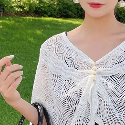 Chal tejido de algodón de Color sólido para mujer, bufanda de protección solar de verano con Pin de perla, Poncho calado decorado