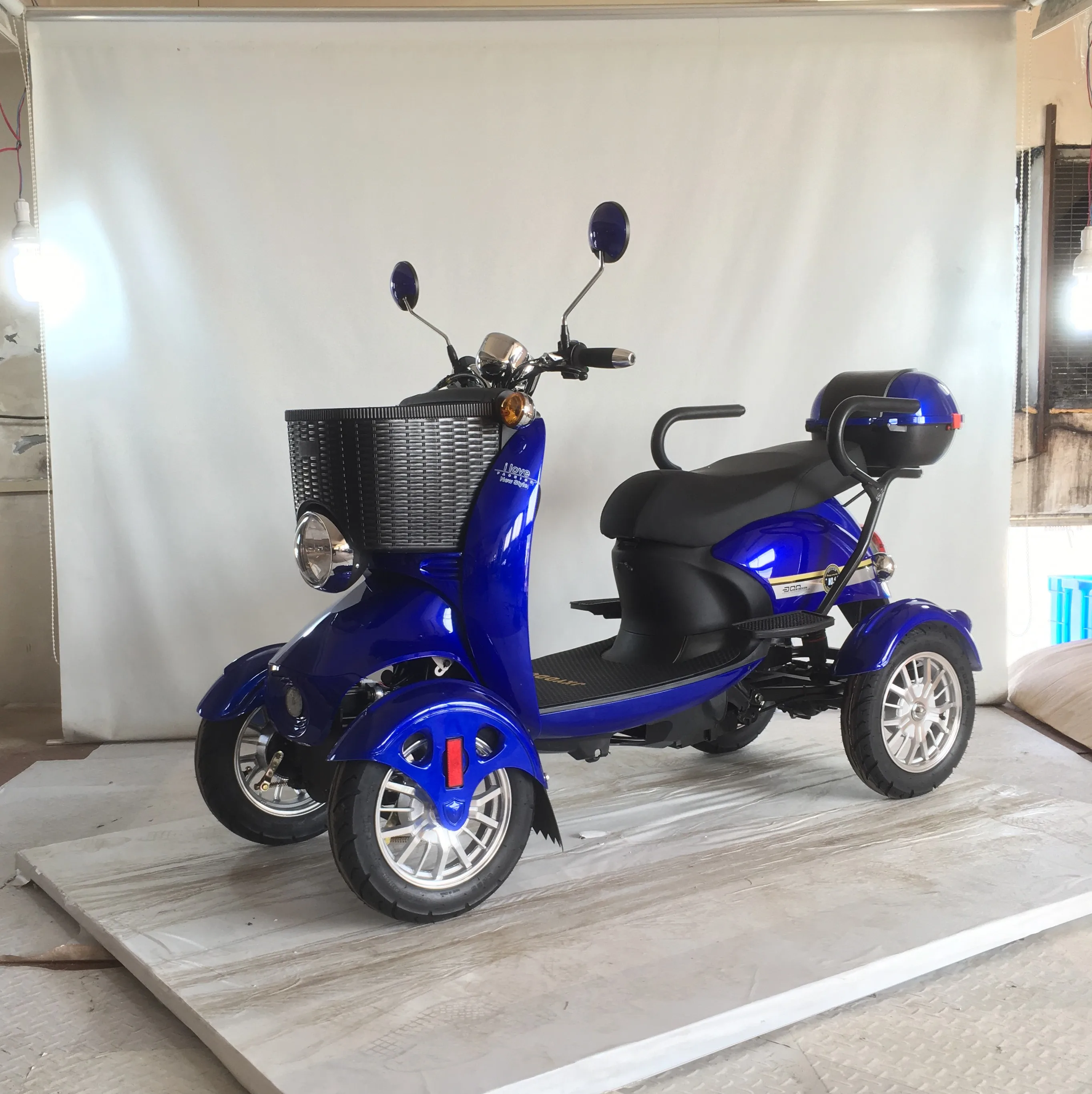 

500w 20ah Fashion for old Good Seller mobility electric Scooter Adult safe and convenience best gift