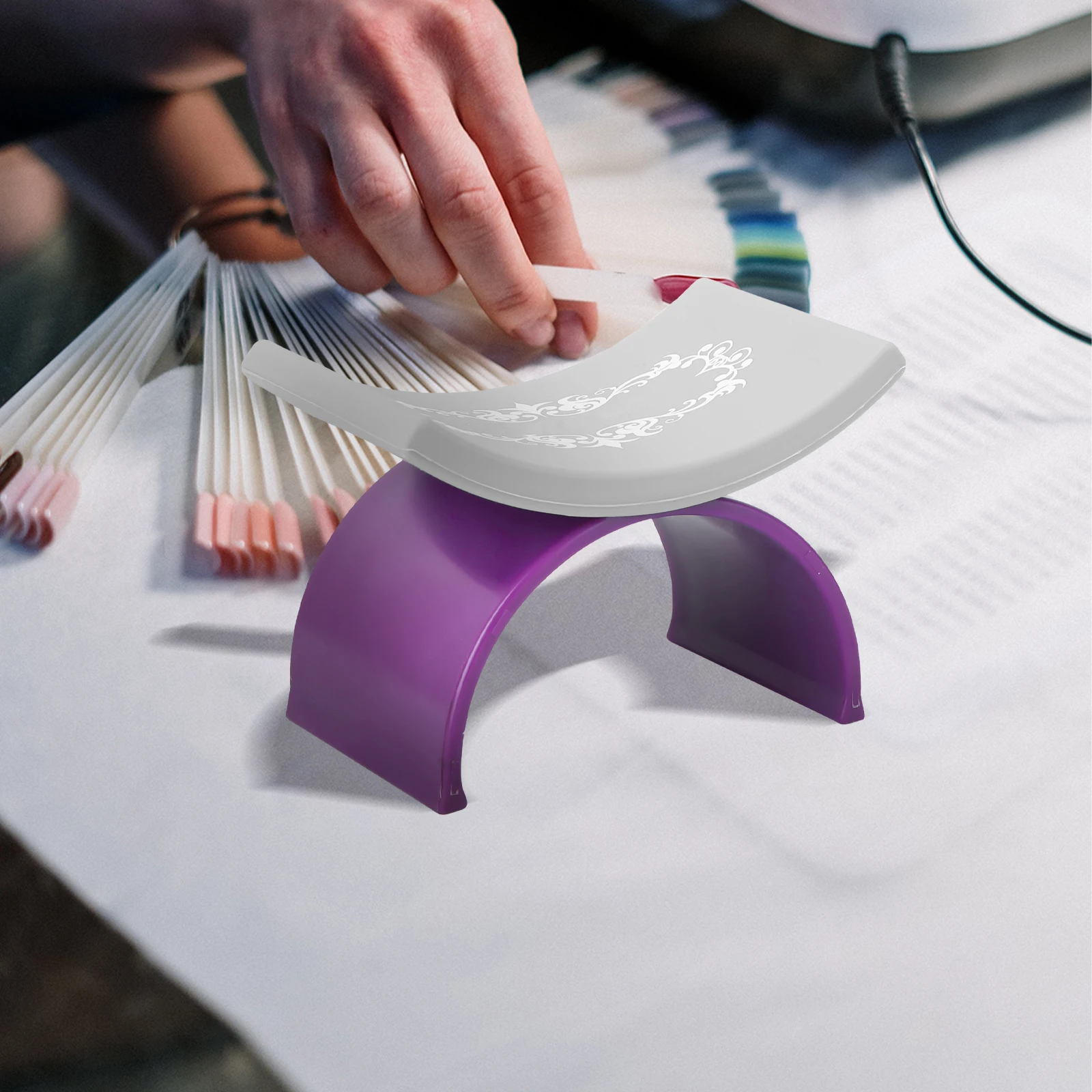 Oreiller à main en Silicone pour manucure, 1 pièce, coussin repose-main en forme de U, Support de poignet confortable, outil d'art des ongles, manucure Portable