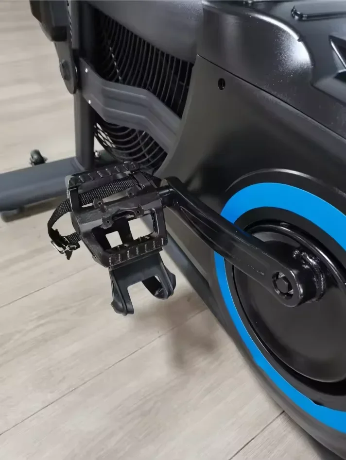 دراجة هوائية لمحبي اللياقة البدنية في صالة الألعاب الرياضية بسعر المصنع لتدريب القلب