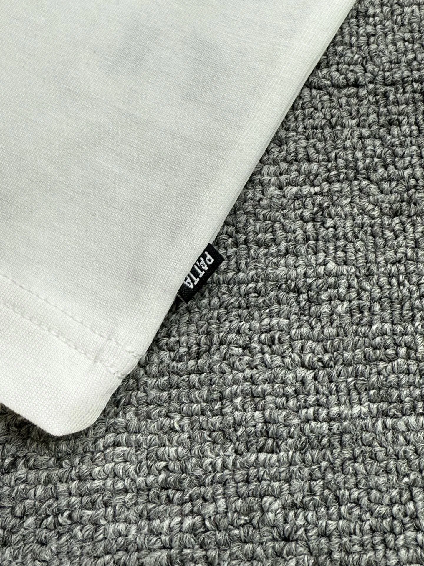 2026ss باتا ميلانو قصيرة الأكمام تي شيرت الرجال النساء فضفاض تي شيرت المحملة القمم