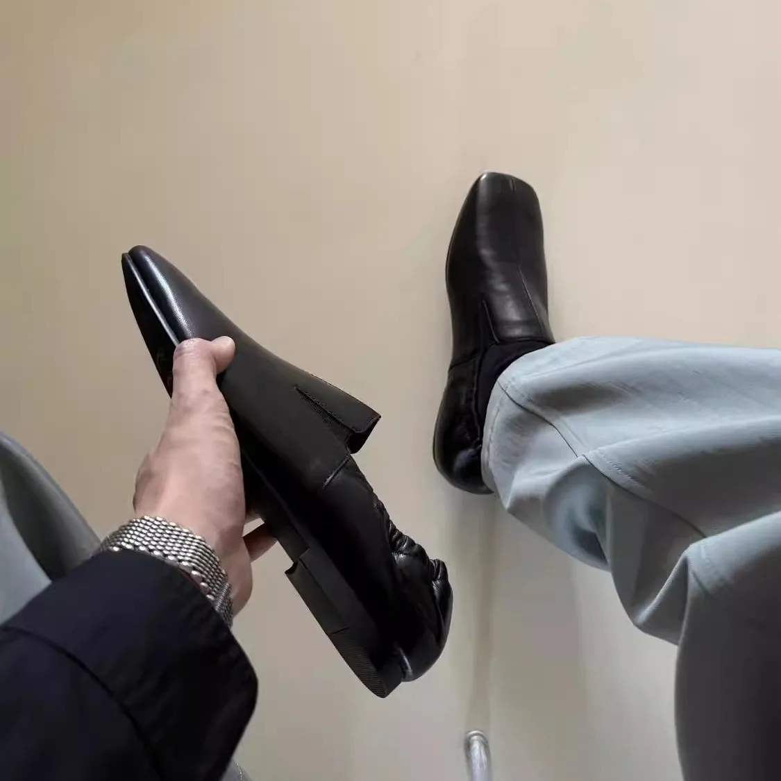 black-versatile-flat-bottom-square-head-slip-on-shoes-for-men-casual-comfortable-retro-commuting-high-end-feeling