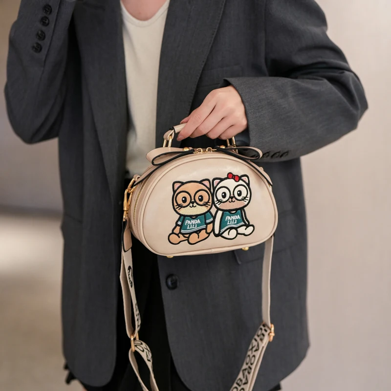 

Новый стиль, милая модная женская сумка через плечо с мультяшными животными, маленькая сумка из искусственной кожи в форме клецок на плечо SAC