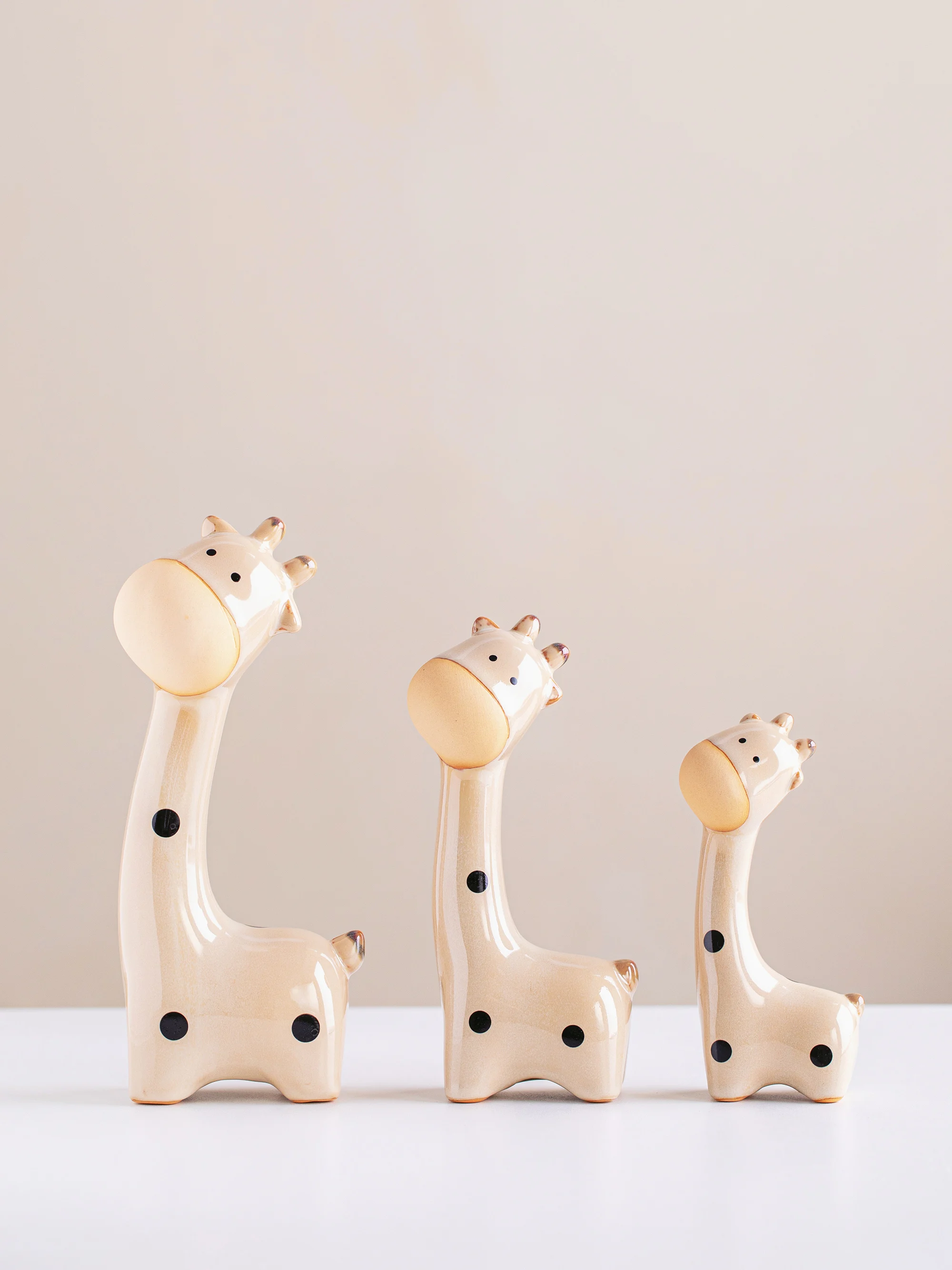 

Креативная декоративная фигурка животного ручной работы для дома и сада, маленькая статуэтка для декора, украшение для стола из Цзиндэчжэня