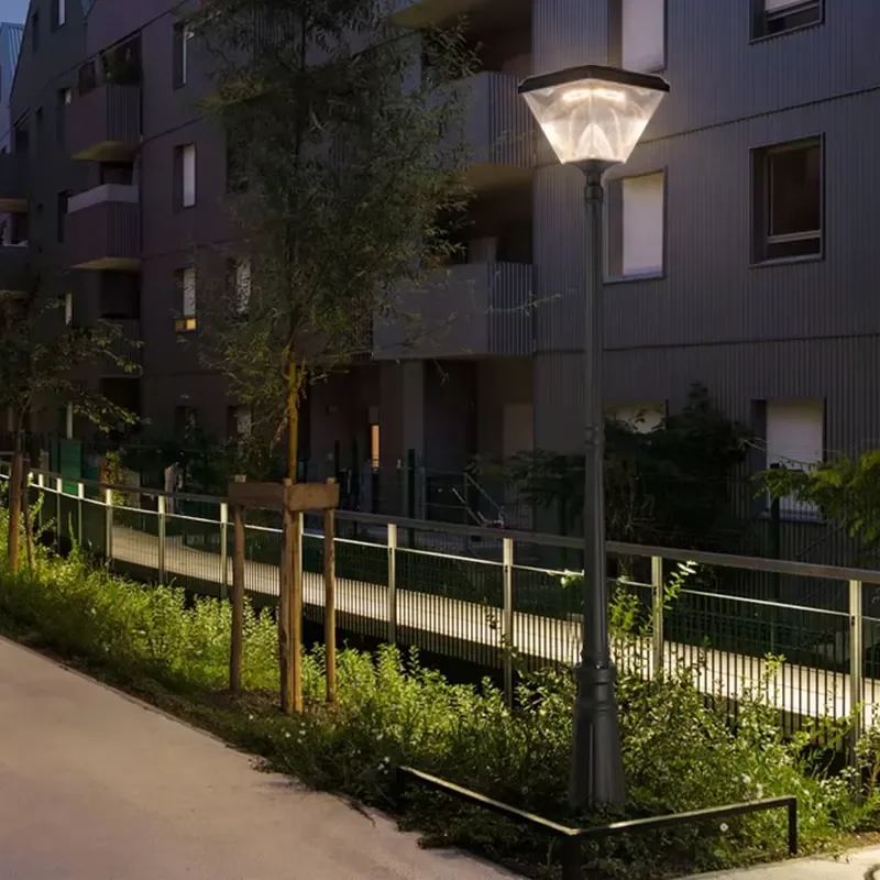 Dual Head Solar Garden Light Outdoor Waterproof Aluminum LED Lamp with Remote Control 6000K Daylight 120 Degree Beam Angle
