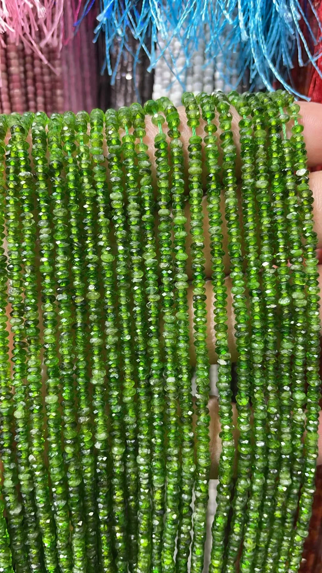 

Wholesale Natural Diopside 2x3mm Abacus beads Cut Length:39cm