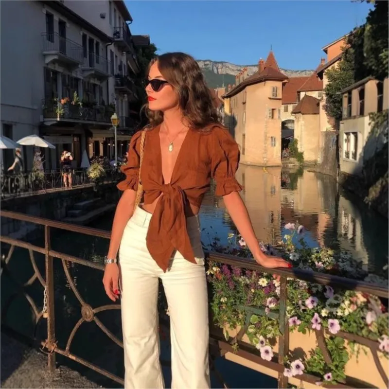 

Сексуальная короткая однотонная рубашка-топ для женщин летом 2023 г. Новый кардиган с завязками с короткими рукавами Ультракороткая женская блузка