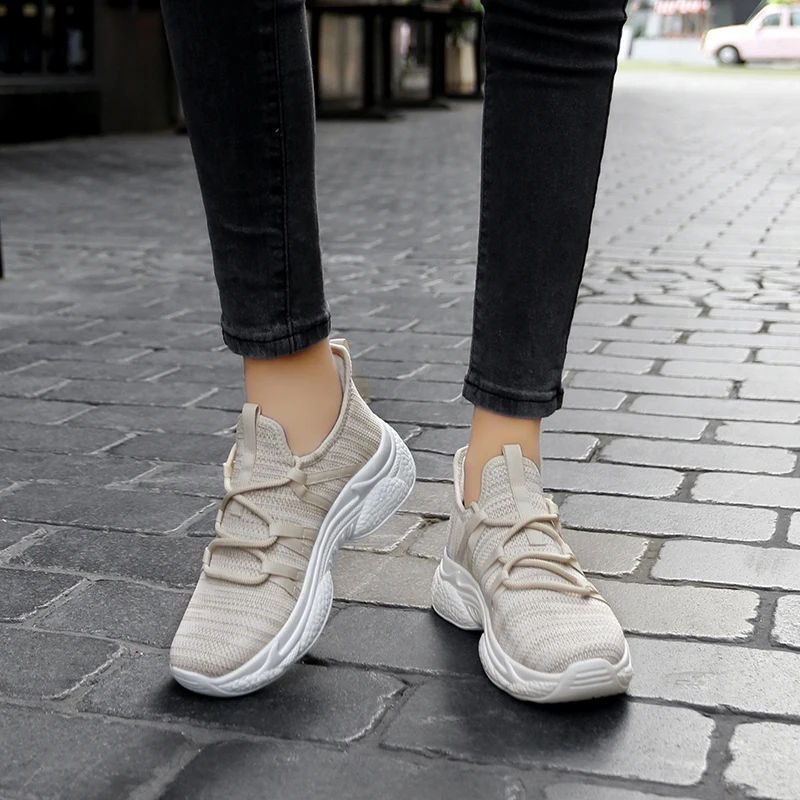 2026 Summer Neutral Fly Woven Mesh Sports Shoes Anti Slip And Wear-Resistant Casual Shoes Soft And Thick Soled Hiking Shoes