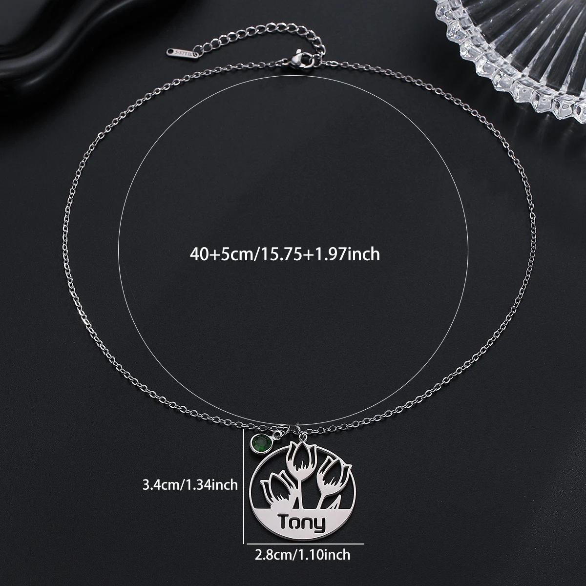 

Custom Name Stainless Steel Three Tulips Diamond Necklace Women's Fashion Pendant Necklace
