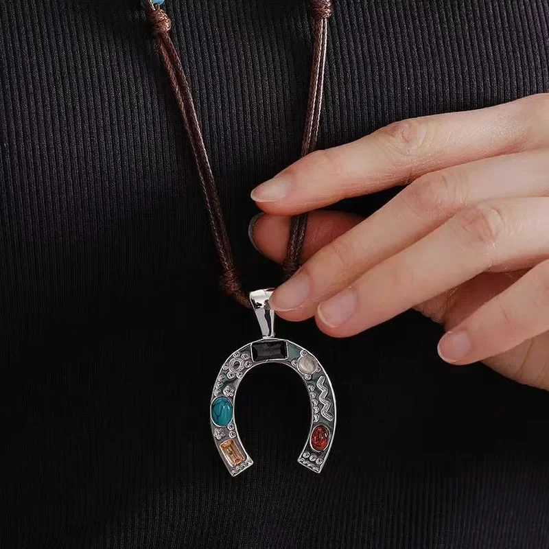 2025 spring and summer new horseshoe pendant braided rope necklace leisure vacation niche design ethnic style long necklace