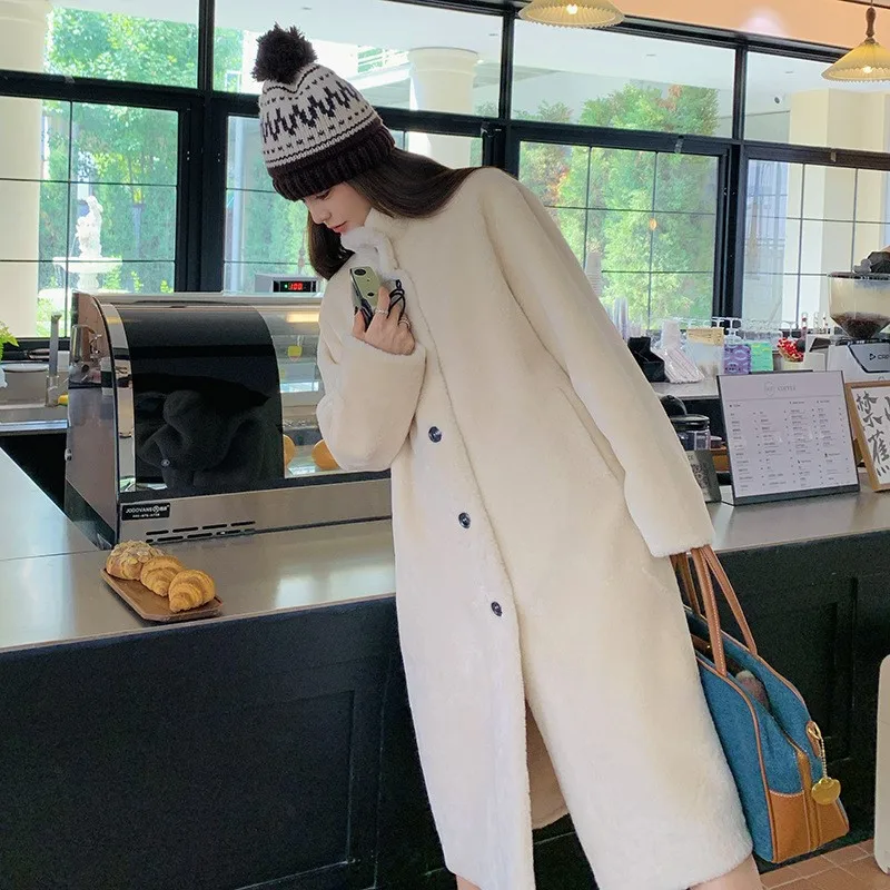 

A new youthful versatile comfortable and skin-friendly casual long trench coat