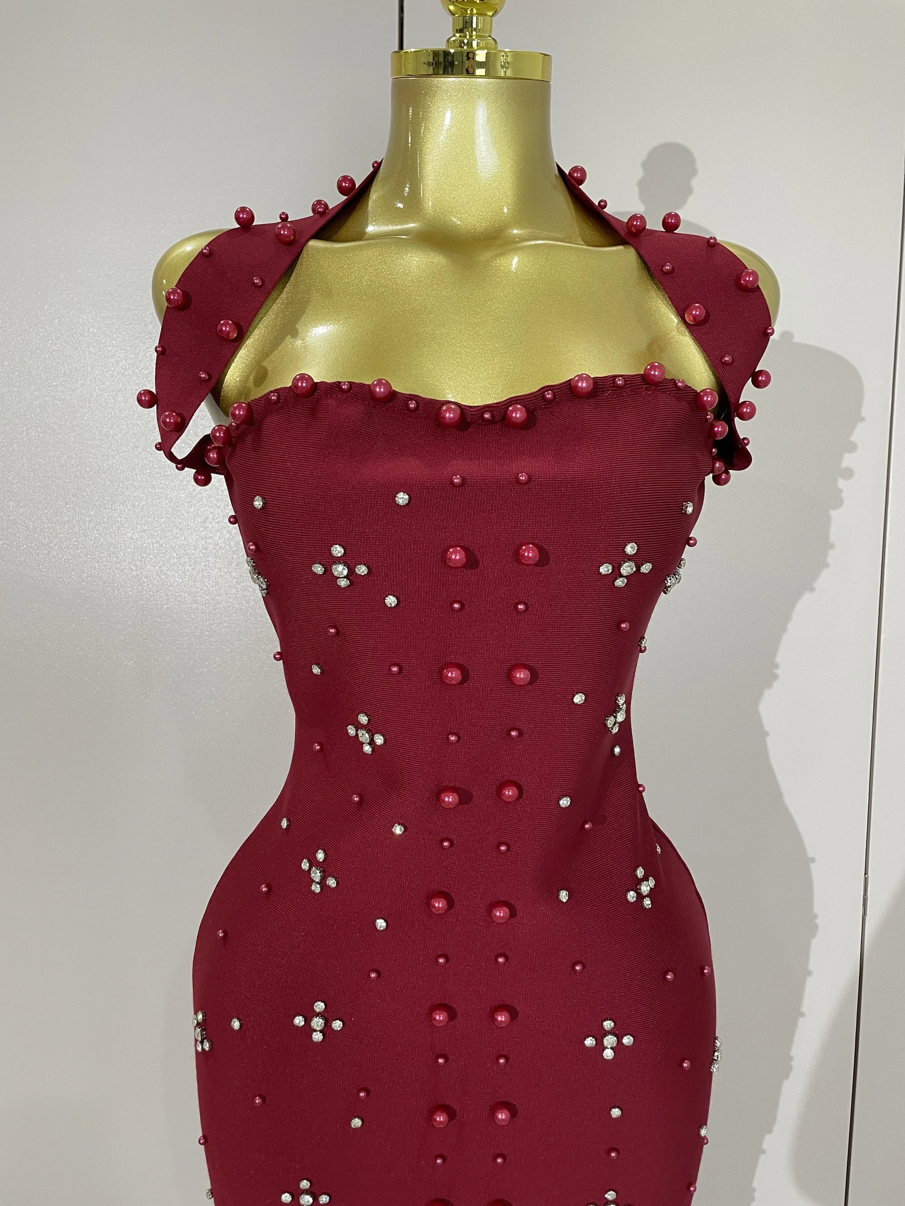 2025 Vrouwen Sparkly Strass Parel Mouwloze Bodycon Bandage Lange Jurk Avond Club Party Elegante Luxe Verjaardag Jurken