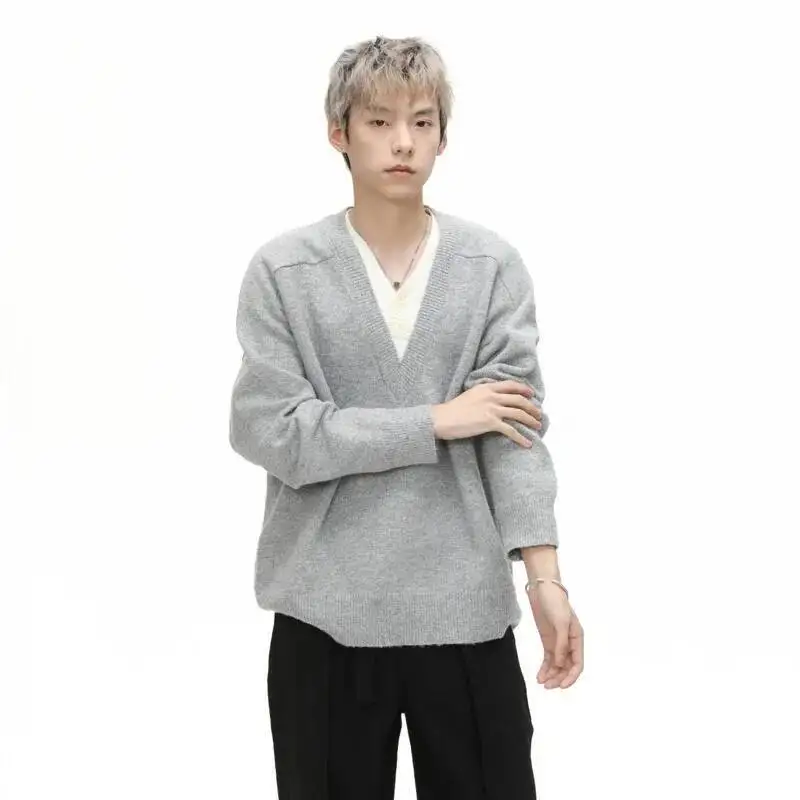 سترات رجالية على الطراز الكوري لخريف 2025 برقبة على شكل حرف v مكونة من قطعتين بألوان متباينة وأزرار تصميم بلوفر رجالي #2