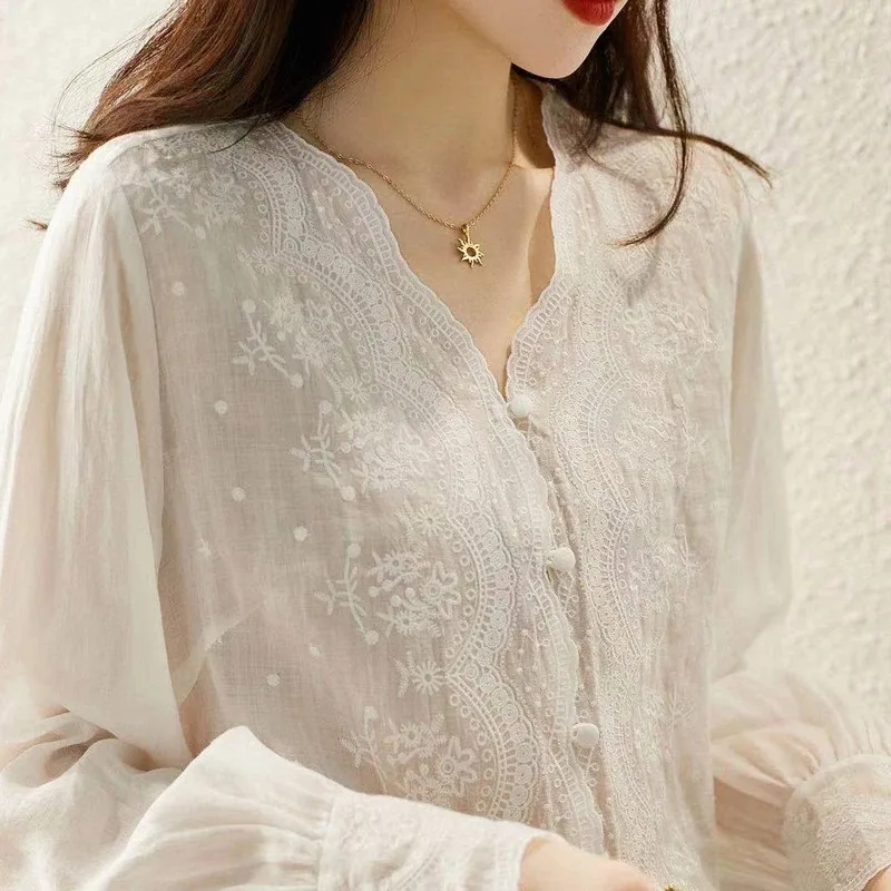 Elegant V-Neck Long Sleeve Linen Blouse Autumn Loose Tops French Style Embroidery Flower Lace Women\'s Shirt Sweet Blusas 16108