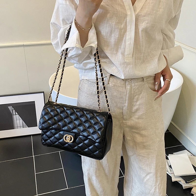 Bolsa mensageiro de couro clássica popular para mulheres – com alça ajustável, opção crossbody de alta qualidade por designer