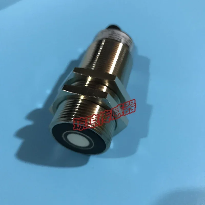 

Ultrasonic distance measurement sensor UNAM 30I6103/S14