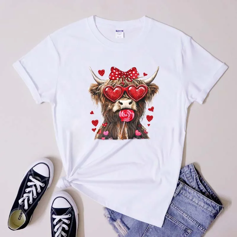 Highland Cow Valentine T-Shirt Cute Cowgirl Howdy Valentine Holiday Tee Top Happy Valentine's Day Gift Tshirt