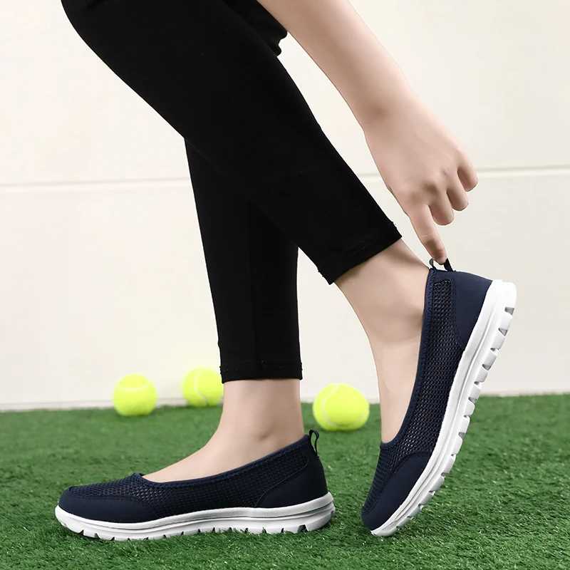 Women\'s Vulcanized Shoes Fashion Light Breathable Mesh Walking Flat Shoes Women Casual Sneakers 2022 Tenis Feminino Female Shoes