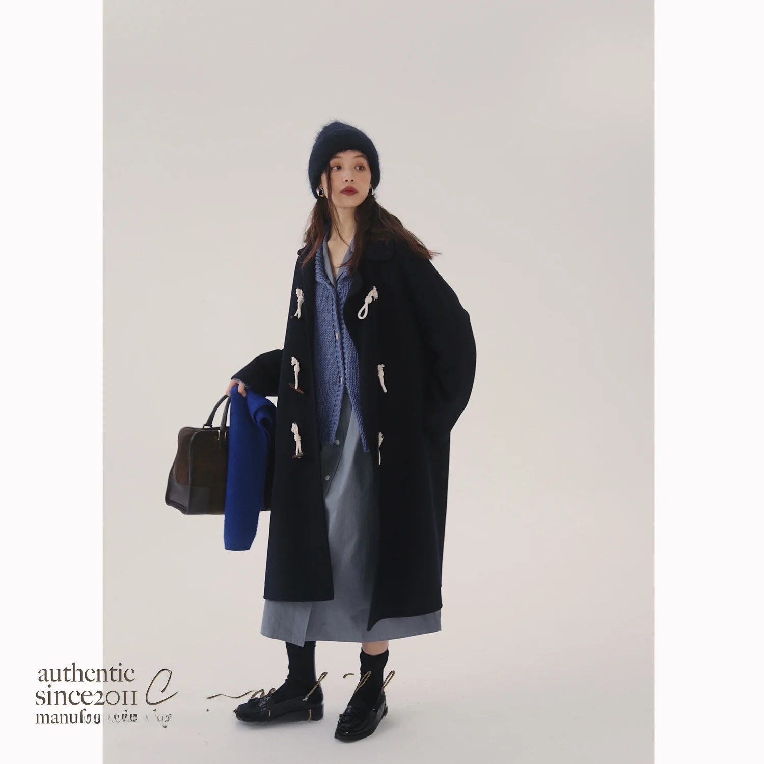 

Женское зимнее двустороннее шерстяное пальто ручной работы Crchild, винтажное, средней длины, синее, с пуговицами из бычьего рога, повседневное, элегантное