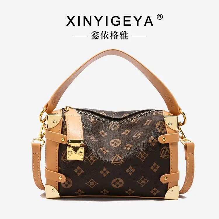 

Large Capacity Black Women Tote Bag New Niche Style High-End Texture Commute Top Handle Shoulder Bag