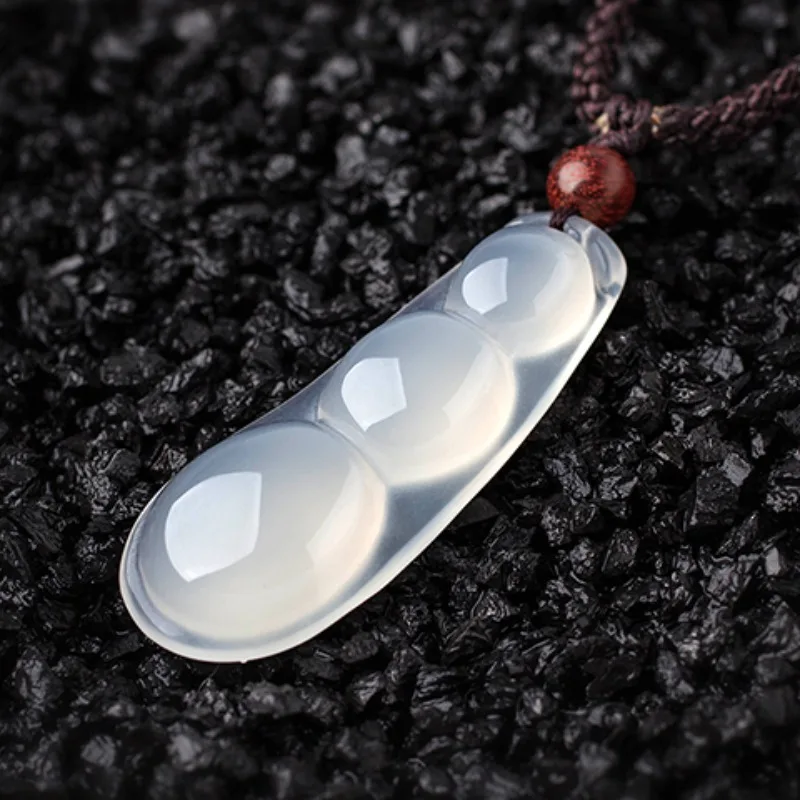 White Jade Marrow Guanyin Buddha Agate Pendant Fu Dou Leaf Jewelry