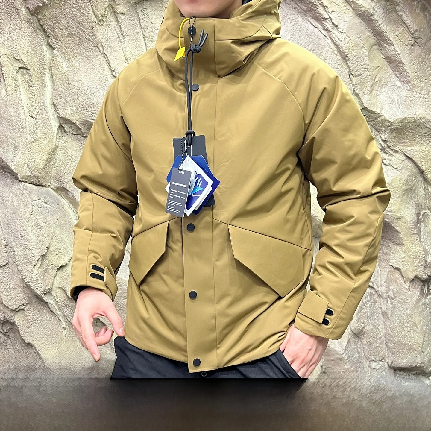 

High-End Outdoor Men's down Jacket Graphene Heating Thickened Duck down Coat Warm Outdoor Windproof Waterrepellent Regular Fit