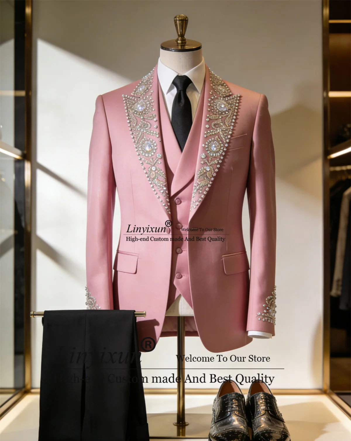 

Sparkly Jewelry Ornament Tuxedo Men Suits Groom Wedding Dress Customized 2 Pieces Sets Male Prom Blazers Peaked Lale Roap Hombre