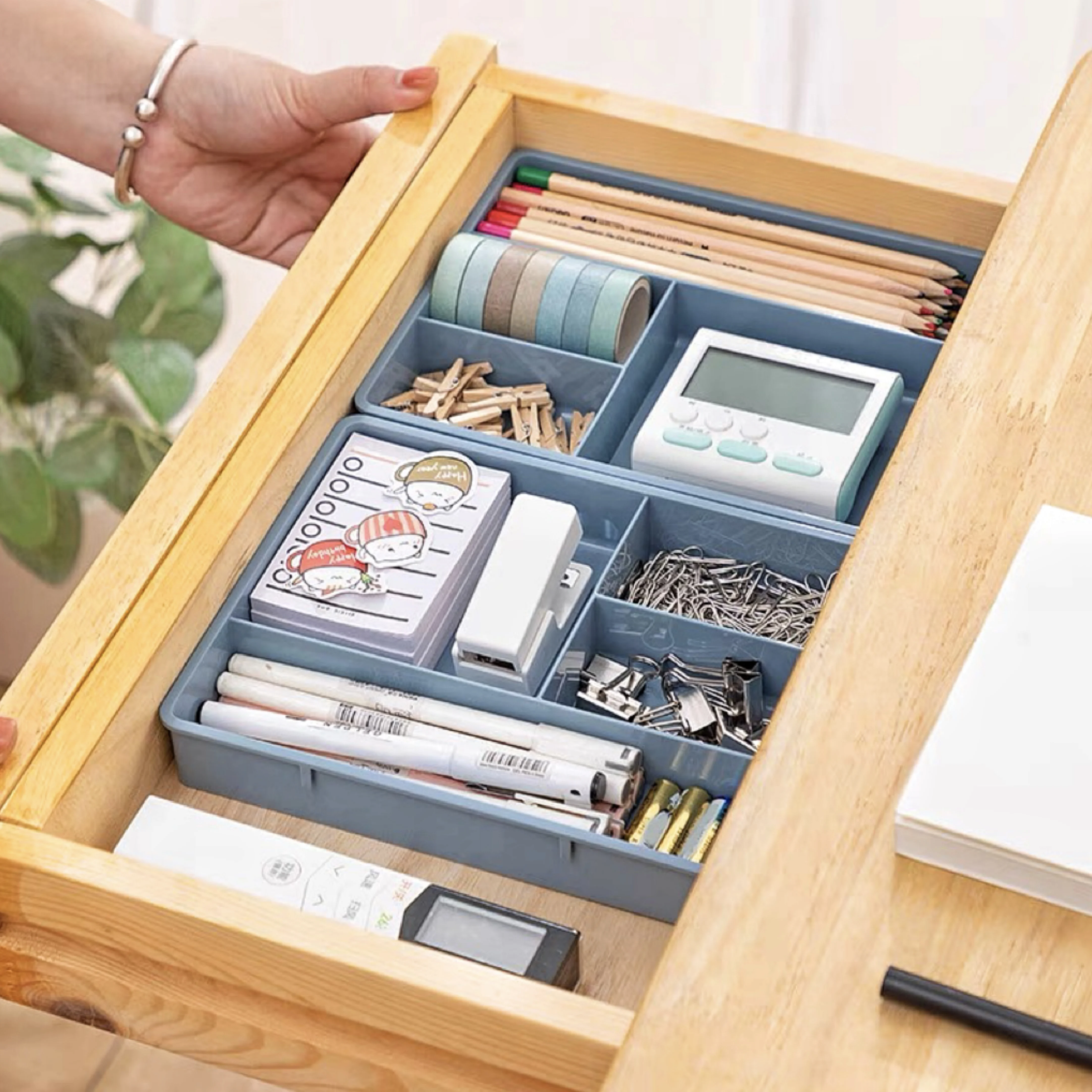 Multi-cell Storage Box Tray Desk Drawer Organizer Stackable Dressing Table Jewelry Organizer Makeup Organizer for Home Office