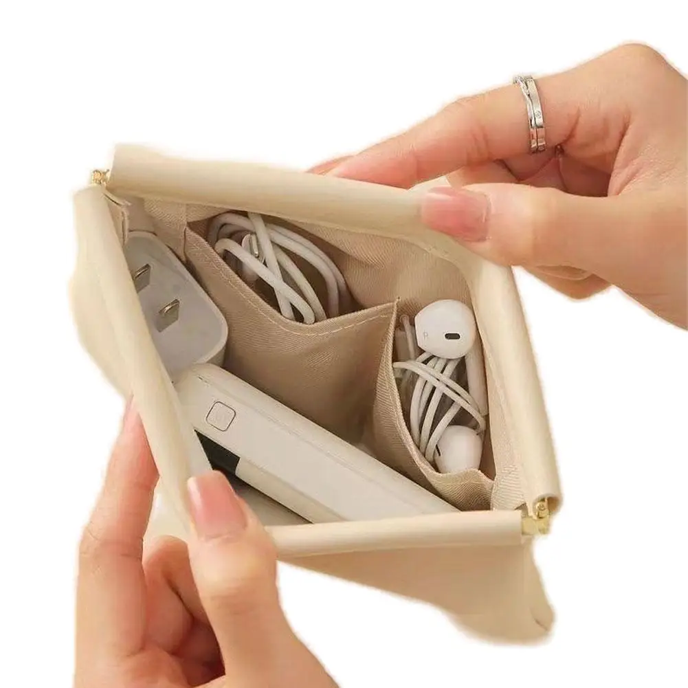 2025 Borsa per cosmetici per rossetto con schegge per donna Borsa per cosmetici portatile impermeabile e antipolvere in pelle PU Mini portamonete