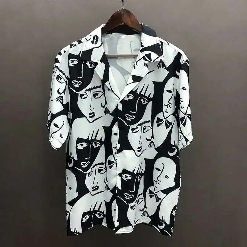 Camisa masculina com estampa contrastante de manga curta, streetwear casual, camisa retrato, preto e branco, verão