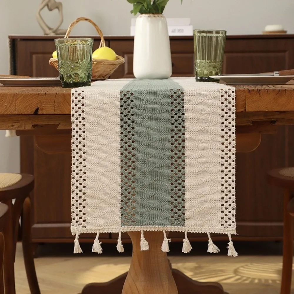 Rustic Style Knitted Hollow-out Table Runner Splicing Soft Bohemian Table Flag Washable with Tassels Farmhouse Tablecloth