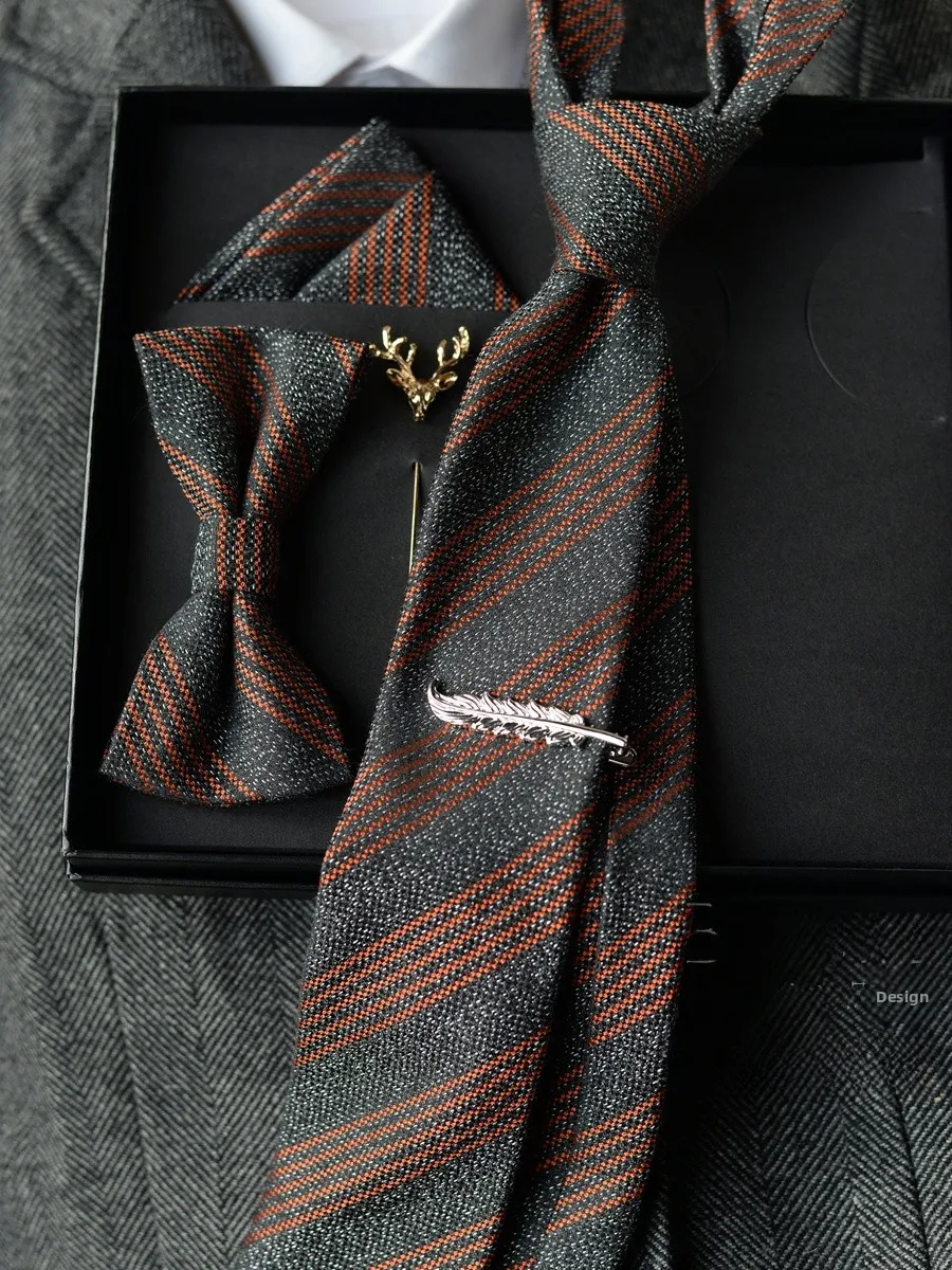 gravata-borboleta-masculina-com-padrao-de-listras-laranja-carvao-e-ponta-de-flecha-conjunto-de-camisa-social-de-luxo-com-gra